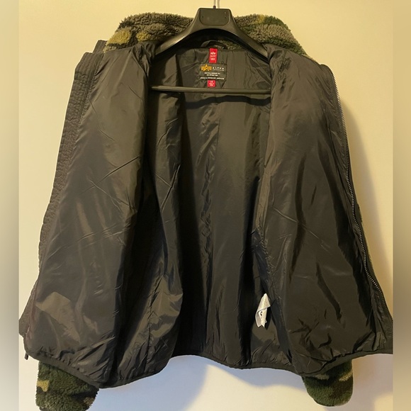 Alpha Industries Sherpa Jacket- L - Picture 3 of 9